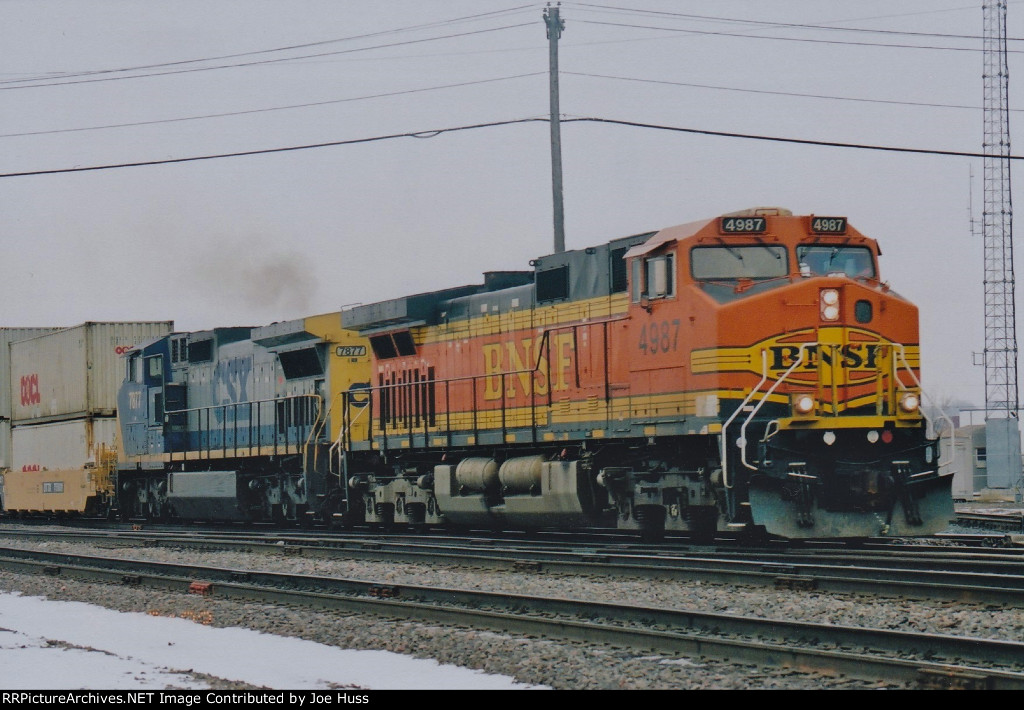 BNSF 4987 East